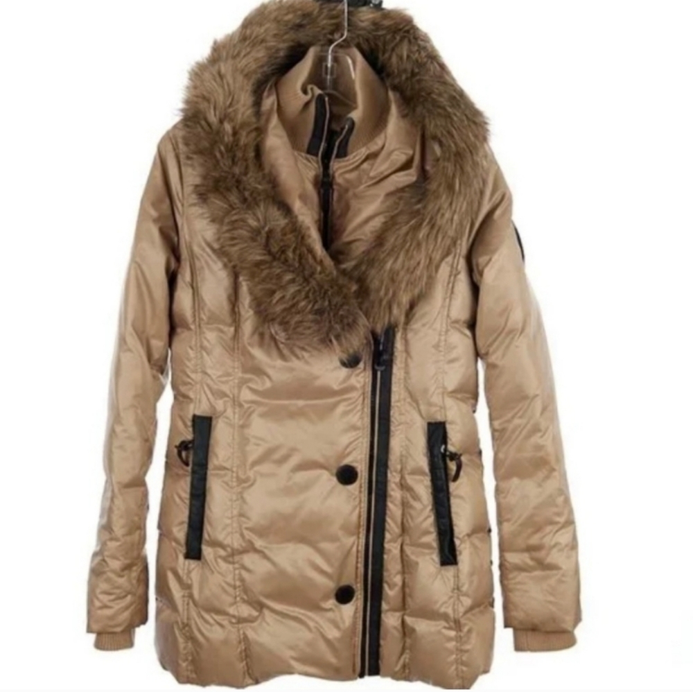 Atelier Noir by RUDSAK Goose Down Puffy Hooded Coat in Champagne. Size: Small.